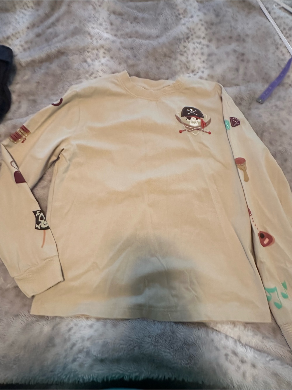 Disney Park pirates of the Caribbean long sleeve boys shirt